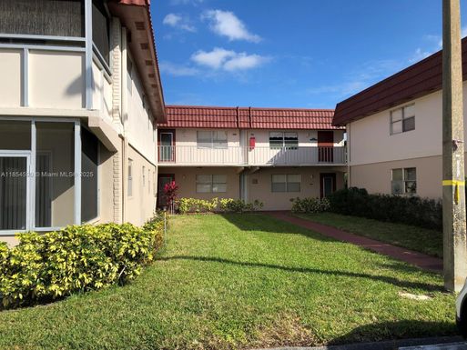 591 Saxony M # 591, Delray Beach FL 33446