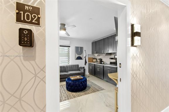 91865 Overseas Hwy # 102, Tavernier FL 33070