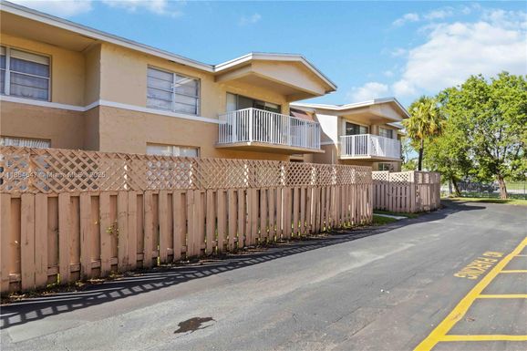 4140 NW 79th Ave # 1B, Doral FL 33166