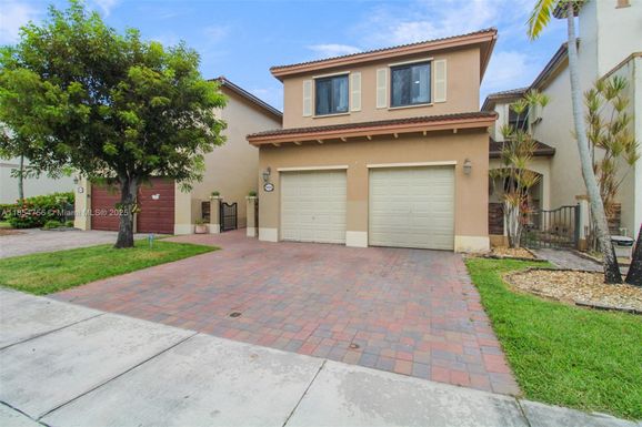 8880 SW 229th St, Cutler Bay FL 33190