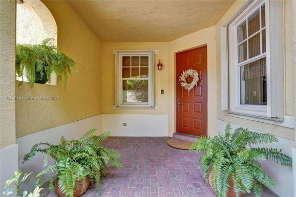 5724 NW 120th Ave, Coral Springs FL 33076