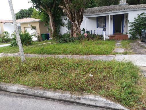 2608 SW 11th St, Miami FL 33135