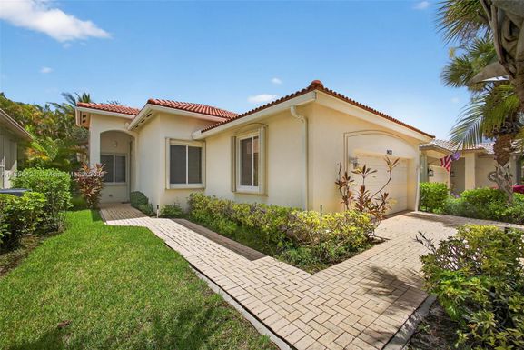 9633 Sandpiper Ln, West Palm Beach FL 33411