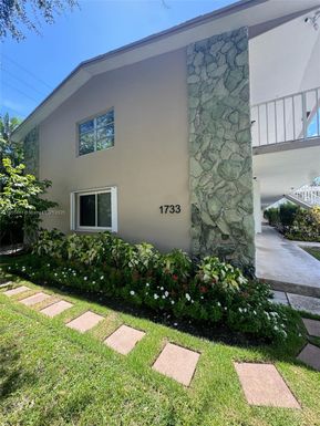 1733 3rd Ave N # 6, Lake Worth FL 33460