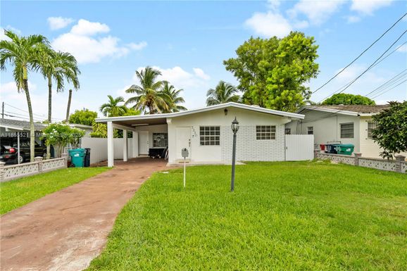 7230 NW 5th St, Miami FL 33126