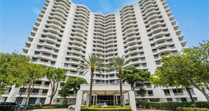 3300 NE 192nd St # 214, Aventura FL 33180
