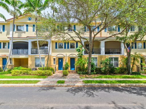 2867 S Oasis Dr, Boynton Beach FL 33426
