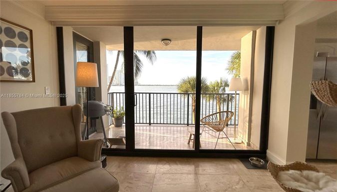 801 N Venetian Dr # 201, Miami FL 33139