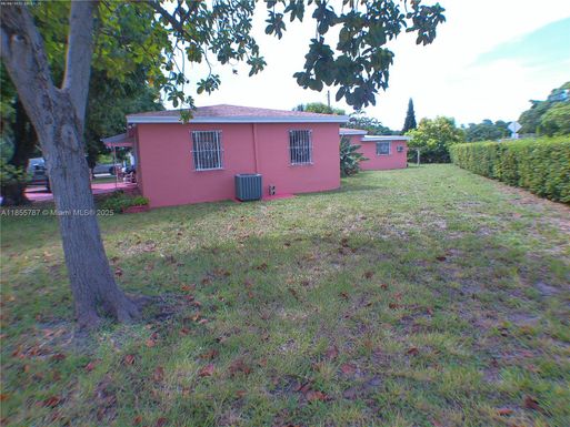 9201 Broad Manor Rd, Miami FL 33147