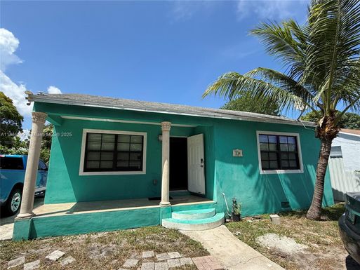 733 45th St, West Palm Beach FL 33407