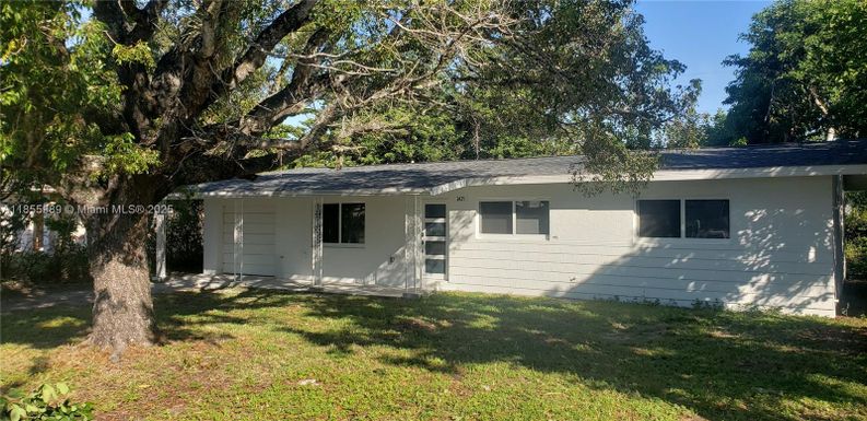 2431 Welch, Fort Myers FL 33901