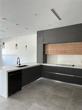 4627 SW 32nd Ave # 2C, Dania Beach FL 33312