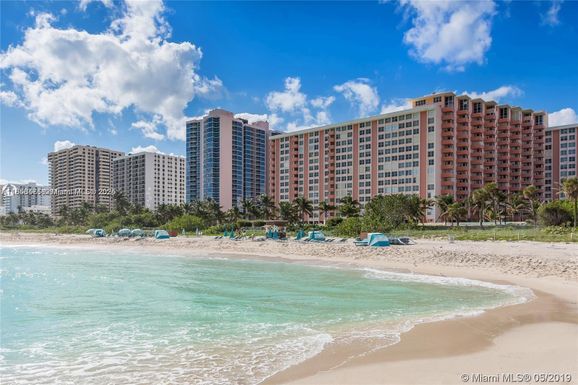2899 Collins Ave # 1420, Miami Beach FL 33140