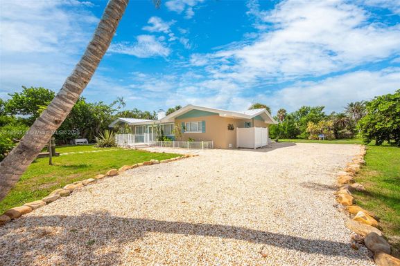 5885 Pine Tree, Other City - In The State Of Florida FL 33957