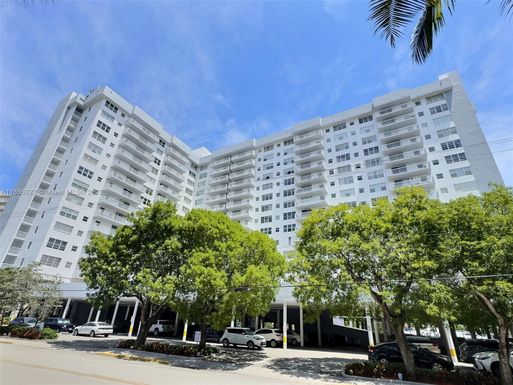 137 Golden Isles Dr # 1109, Hallandale Beach FL 33009