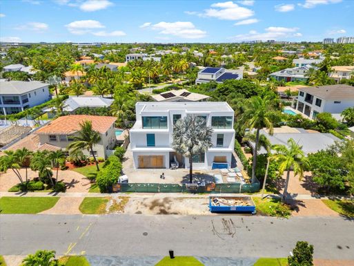 365 NE 3rd St, Boca Raton FL 33432