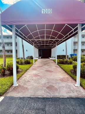 1000 Hillcrest CT. # 111, Hollywood FL 33021