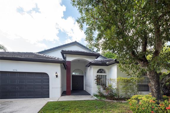 5776 NW 56th Mnr, Coral Springs FL 33067