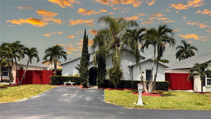 24980 SW 127th Ct, Homestead FL 33032