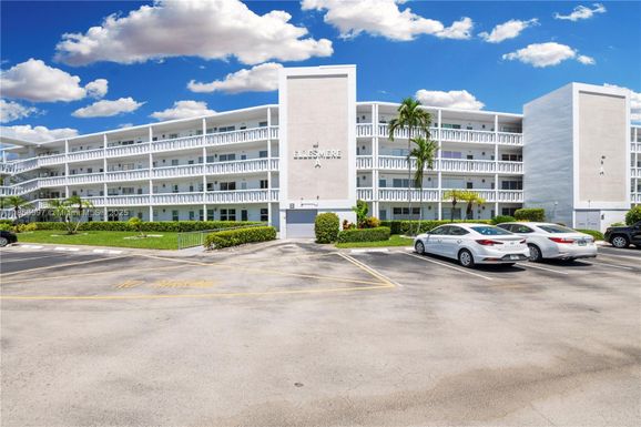 1010 Ellesmere A # 1010, Deerfield Beach FL 33442