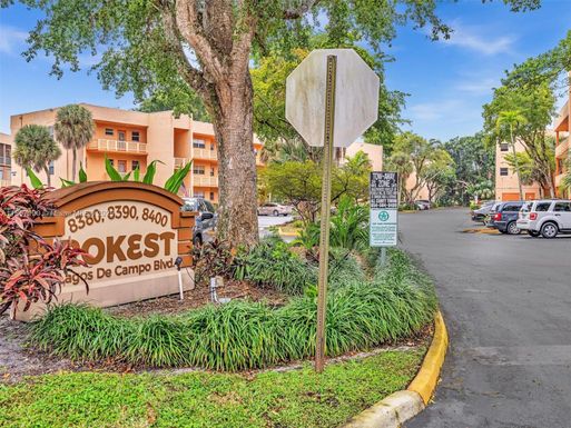 8400 Lagos De Campo Blvd # 103, Tamarac FL 33321