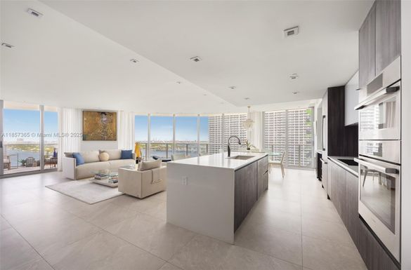 488 NE 18th St # 1912, Miami FL 33132