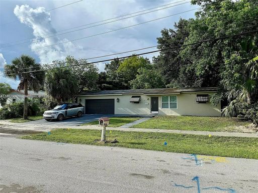 3801 SW 31st Dr # 3801, West Park FL 33023