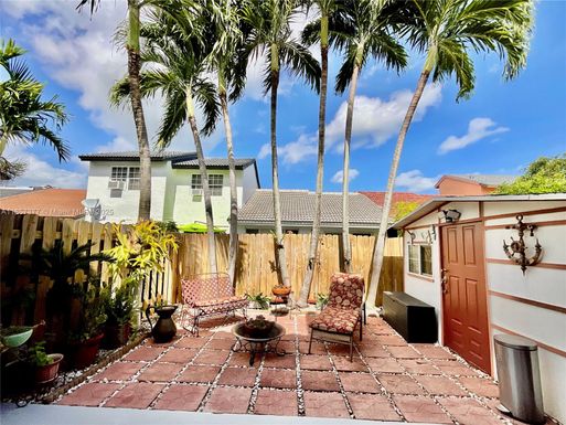 1127 SE 13th av, Homestead FL 33035