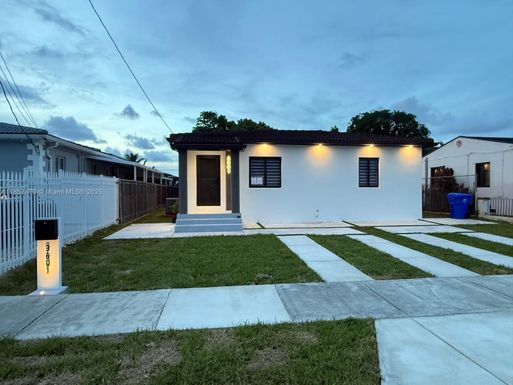3601 NW 4th St, Miami FL 33125