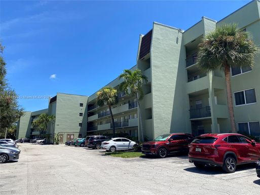 1638 Embassy Dr # 306, West Palm Beach FL 33401