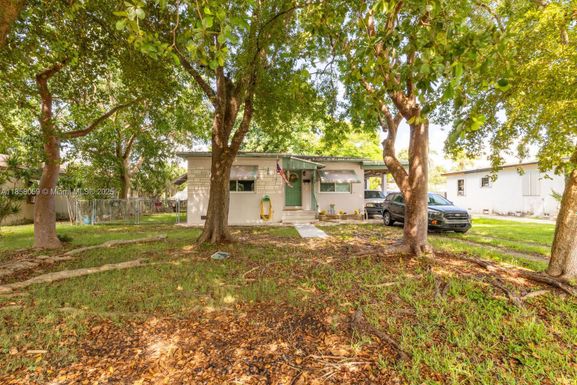 846 NW 3rd Ave, Homestead FL 33030