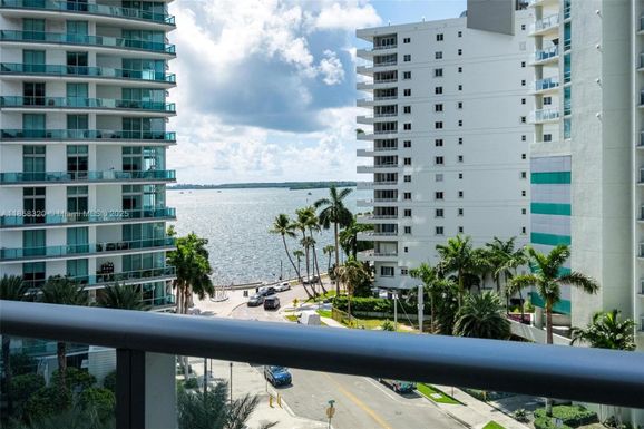 1300 Brickell Bay Dr # 704, Miami FL 33131