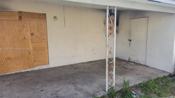 917 W 2nd St, Riviera Beach FL 33404