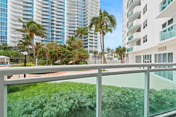 3001 S Ocean Dr # 119, Hollywood FL 33019