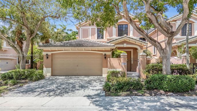 2709 Center Ct Dr # 15, Weston FL 33332