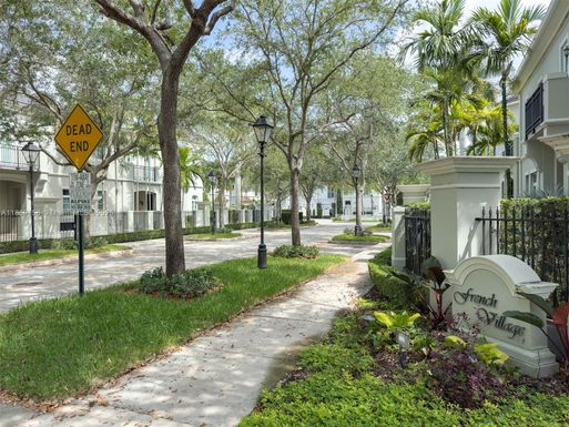 10170 SW 75th Pl, Pinecrest FL 33156