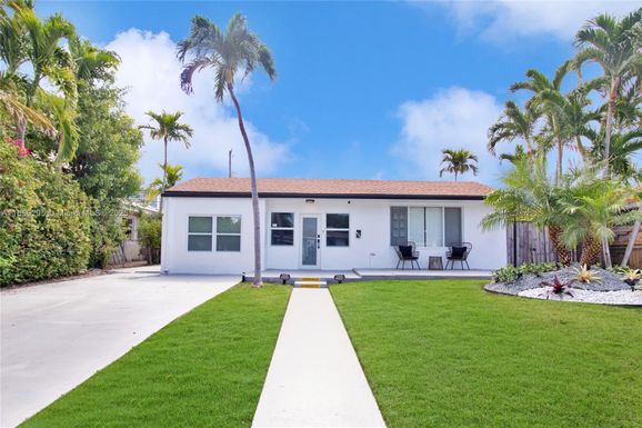 7517 HISPANOLA, North Bay Village FL 33141