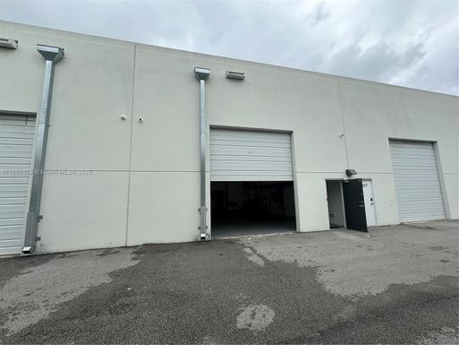 2001 NW 135th Ave # 12, Sweetwater FL 33182