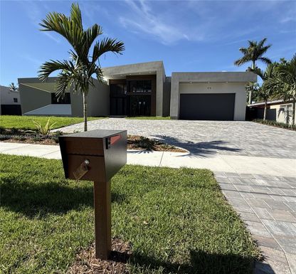 45 NW 158th St, Unincorporated Dade County FL 33169