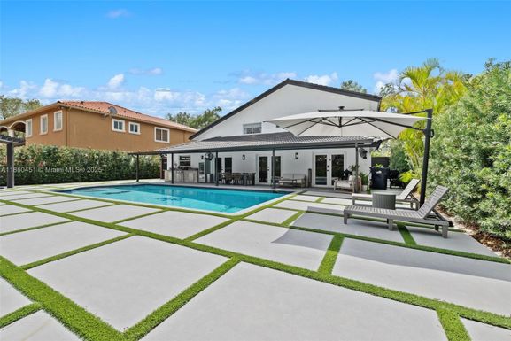 16811 NW 83rd Ave, Miami Lakes FL 33016