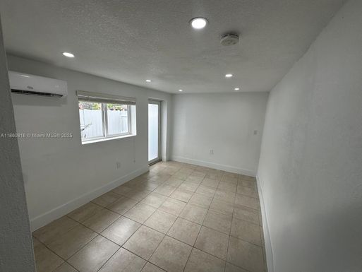 4540 NW 5th St # 4540, Miami FL 33126