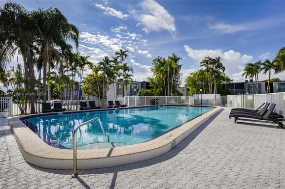 8764 SW 12th St # 107, Miami FL 33174