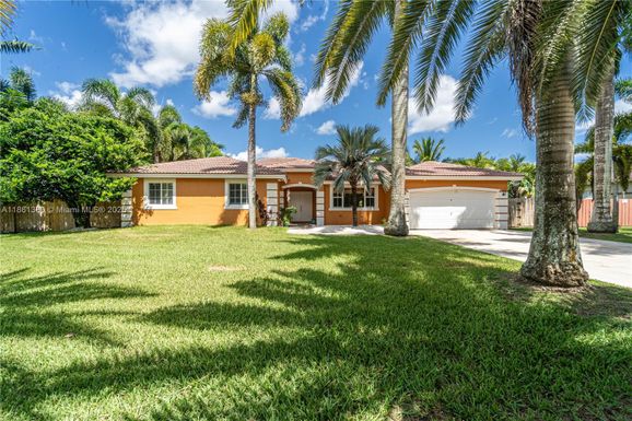 32003 SW 205th Ave, Homestead FL 33030