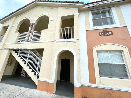 1660 SE 29th St # 200, Homestead FL 33035