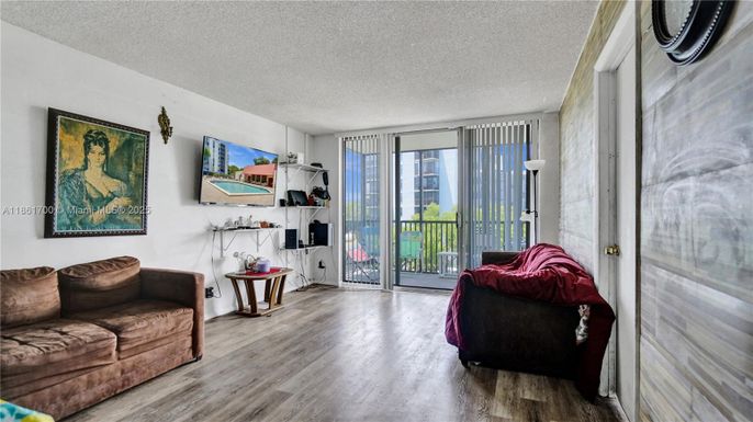 3101 N Country Club Dr # 401, Aventura FL 33180