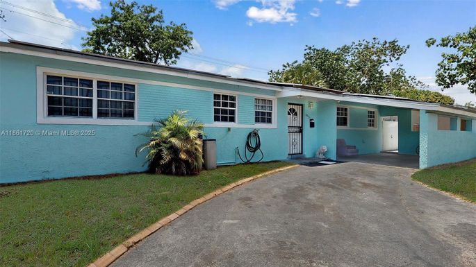 18502 NW 23rd Ct, Miami Gardens FL 33056