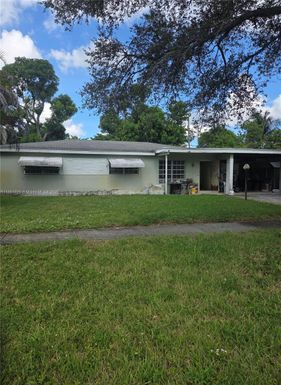 831 SW 39th Ave, Fort Lauderdale FL 33312