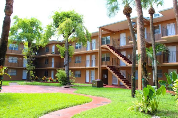 1280 W 54th St # 308B, Hialeah FL 33012