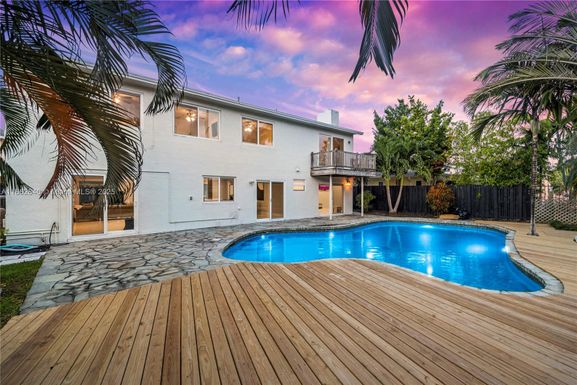 1617 SW 17th Ave, Fort Lauderdale FL 33312