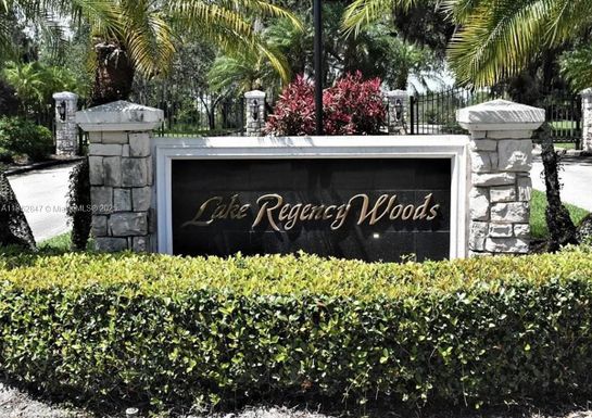 5052 LAKE REGENCY DR, Sebring FL 33875